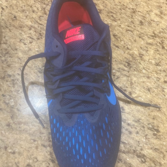 Nike - Picture 4 of 4